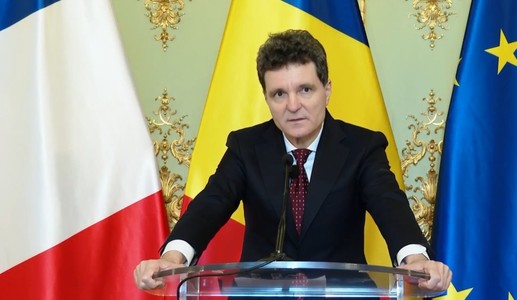 Nicuşor Dan, după discuţia cu Emmanuel Macron: Ne-am împărtăşit experienţa în ceea ce priveşte războiul hibrid, inclusiv partea de dezinformare. Am agreat că putem să învăţăm unii de la ceilalţi / Macron, invitat în România în 2026
