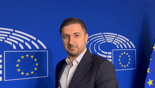Europarlamentarul Adrian Axinia (AUR): Majorarea taxelor locale îi va nenoroci mai ales pe românii foarte săraci, care îşi vor vinde casele / O soluţie ar fi reorganizarea administrativ-teritorială, refuzată de actuala coaliţie
