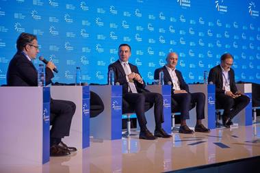 Bogdan Ivan: Interconectarea Austria–Ungaria oferă României acces la o piaţă energetică mai mare, cu preţuri mai mici şi flexibilitate crescută / Neptun Deep intră într-o etapă decisivă



