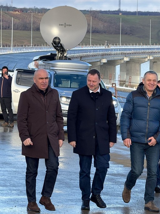 Bolojan: Anul viitor, două tronsoane ale Autostrăzii Transilvania, pe teritoriul judeţelor Cluj, Sălaj şi Bihor vor fi finalizate/ La jumătatea anului 2027, cu excepţia zonei Meseş, practic va fi continuitate asigurată pe Autostrada Transilvania - FOTO