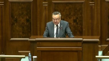 UPDATE - A început, în Senat, dezbaterea moţiunii simple AUR „Prahova sub asediu: peste 100.000 de români condamnaţi la sete şi boală sub privirea complice a ministrei Mediului, Diana Buzoianu”