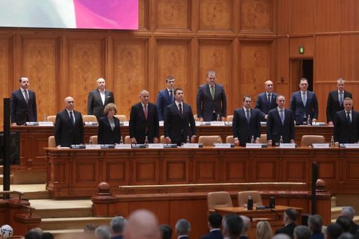 MOŢIUNEA DE CENZURĂ - Ilie Bolojan: Semnatarii nu înţeleg contextul economic, social şi geopolitic în care ne aflăm / Puteţi să criticaţi guvernul oricât doriţi, dar mi se pare cu adevărat periculoasă maniera în care vă raportaţi la apărarea ţării