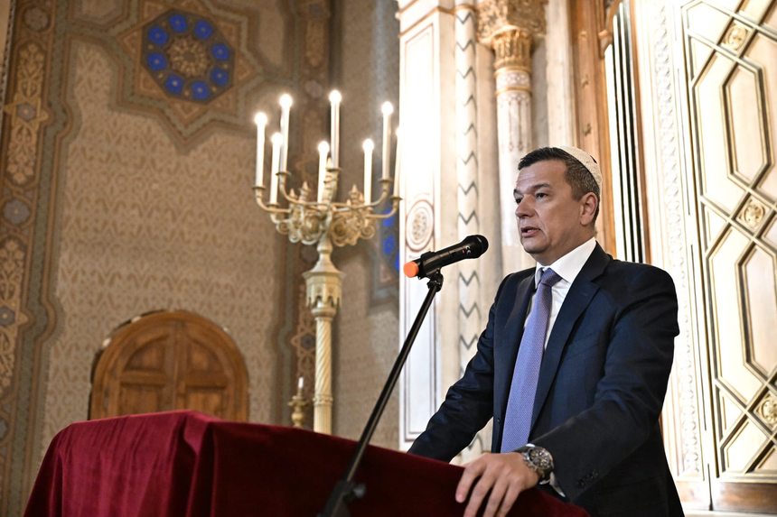 Sorin Grindeanu, în ziua în care a fost votată moţiunea de cenzură şi moţiunea simplă împotriva ministrului Mediului a trecut cu votul PSD: Am ales să fiu astăzi, la Timişoara, alături de comunitatea evreiască la redeschiderea Sinagogii din Cetate