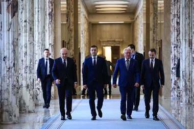 Radu Miruţă: Vom sta la guvernare cu dinţii, cu oricine de gât / La cum arată mişcările astea prin Parlament, şi dacă n-ar fi PSD, sunt şanse să se găsească o majoritate