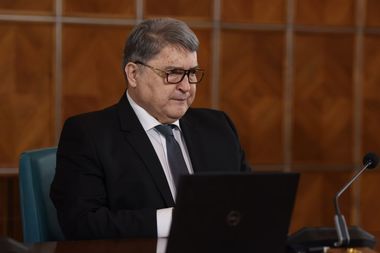 Emil Hurezeanu, despre fostul preşedinte Klaus Iohannis: Când vrei să fii secretar general al NATO, nu apelezi la ambasadele României şi la consilieri