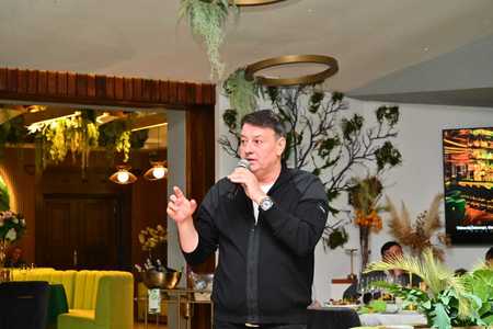 Preşedintele CJ Constanţa, Florin Mitroi, şi-a retras demisia anunţată săptămâna trecută şi îşi va continua mandatul 