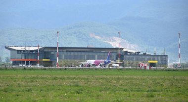 Preşedintele Consiliului Judeţean Braşov anunţă o creştere de 48% a numărului de pasageri pe Aeroportul Internaţional Braşov în 2025 faţă de 2024