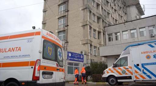 PNL Argeş cere demisia prefectului Ioana Făcăleaţă, după ce a fost acuzată de pacienţi că ar fi intrat „peste rând” la consult în Spitalul Judeţean de Urgenţă Piteşti / Prefectul afirmă că a mers la spital în control
