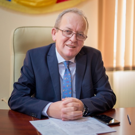 Primarul din Huedin (PNL) a demisionat din funcţie: Mandatul a fost câştigat cu dificultate, cu aproximativ o treime din voturi, fapt care mi-a dat de gândit / Fără o majoritate solidă, de 50% plus unu, nu consider corect să iau decizii nepopulare