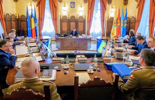 Oana Ţoiu, după referitoare la Programul SAFE: Miza nu este doar să cumpărăm echipamente, ci să investim în România, pentru că acest plan a fost negociat cu un accent puternic pe localizare / Înseamnă contracte pentru firmele româneşti şi locuri de muncă

