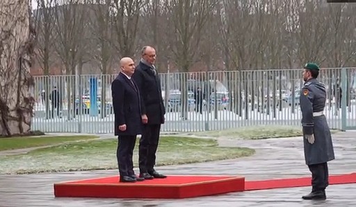 Premierul Ilie Bolojan, primit de cancelarul german Friedrich Merz, la Sediul Cancelariei Federale din Berlin