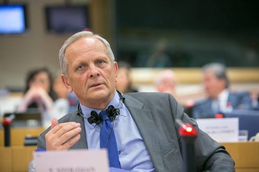 Stolojan: Am o treime din pensia unui judecător şi am avut numai funcţii de conducere o lungă perioadă de timp, şi în socialism, şi după/ Fiecare avem o nemulţumire, dar asta nu mă împiedică să afirm că ceea ce face guvernul e ceea ce România are nevoie