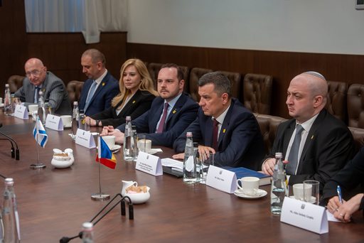 Alexandru Rogobete, discuţii în Israel despre cooperare în domeniul sănătăţii / S-a pus accent pe digitalizarea sistemelor, utilizarea tehnologiilor avansate, dezvoltarea industriei farmaceutice şi organizarea eficientă a asigurărilor de sănătate


