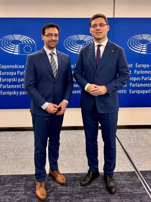 Victor Negrescu: Crima organizată rămâne o ameninţare majoră în Europa, cu impact direct asupra siguranţei publice, economiei şi statului de drept / 821 de reţele criminale sunt active în UE / Discuţie cu Julien Garsany


