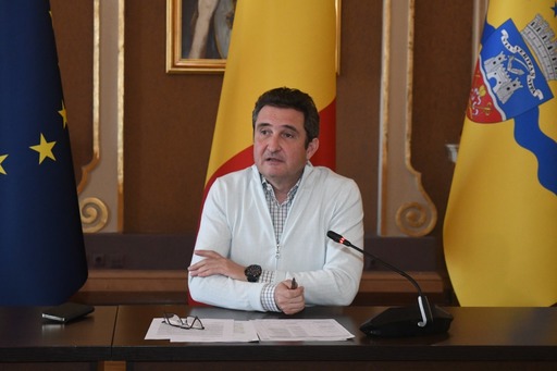 Primarul din Arad, Călin Bibarţ, solicită modificarea legislaţiei pentru a putea introduce transportul public gratuit în municipiu / Hotărâre de Consiliu pentru extinderea unor facilităţi

