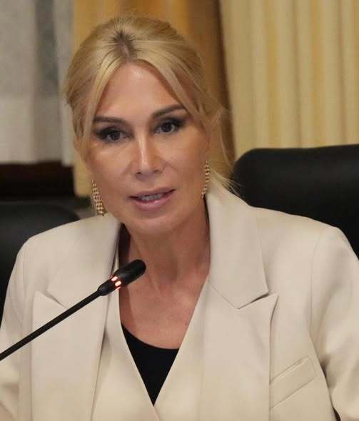 Raluca Turcan (PNL) anunţă o nouă modificare la proiectul care obligă explicit judecătorii CCR să participe la şedinţele plenului: Judecătorii Curţii să răspundă individual, financiar, pentru prejudiciul creat statului român