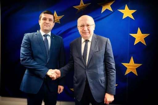 Ministrul Apărării, întâlnire cu Andrius Kubilius, comisarul european pentru Apărare şi Spaţiu, la Bruxelles: Industria naţională de apărare a României trebuie să fie parte din lanţurile internaţionale de producţie