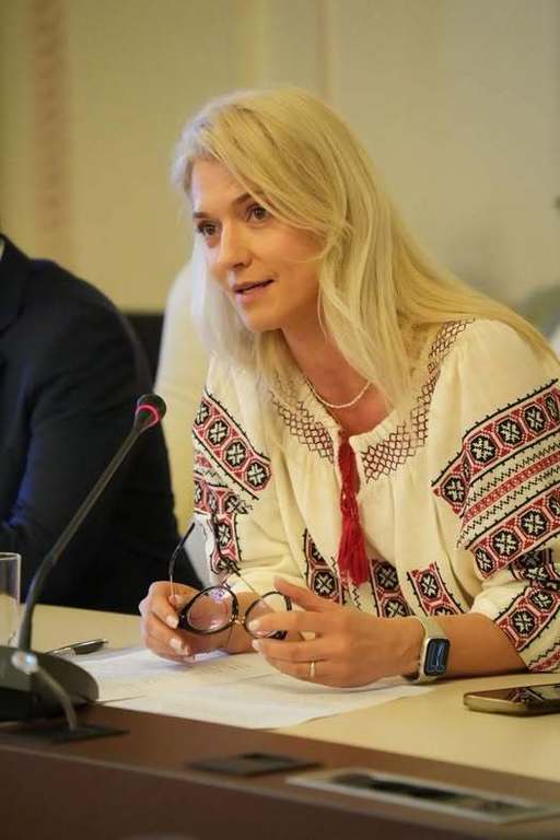 Alina Gorghiu: Primăria Curtea de Argeş are peste 30 de milioane de lei excedent, dar cere 9,7 milioane de la Guvern, în timp ce aproape 50.000 de argeşeni sunt fără apă potabilă
