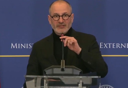 Andrei Ţărnea (MAE), despre fiica Dacianei Sârbu şi a lui Victor Ponta: Doamna nu apare în evidenţele consulare şi în sistemul gestionat de MAE / Niciun minor nu a fost lăsat singur, nu a fost coborât nimeni din autocar
