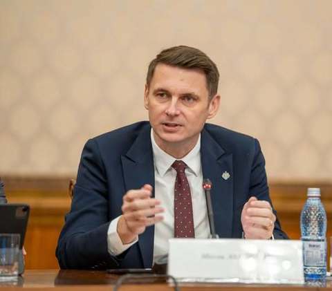 Mircea Abrudean: Atmosfera din coaliţie nu e întotdeauna aşa cum pare/ Există dialog, există dezbateri mai aprinse, cu certuri, cu supărări, se revine la masa discuţiilor