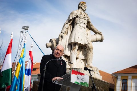 Preşedintele Ungariei, la Târgu Secuiesc, de Ziua Maghiarilor de Pretutindeni: 15 martie ne învaţă să avem încredere în noi. Avem nevoie de o stimă de sine sănătoasă şi avem nevoie de încrederea unul în celălalt
