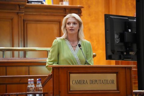 Alina Gorghiu (PNL), după votul din Camera Deputaţilor pe legea femicidului: Astăzi, fiecare femeie din România ar trebui să poată să zâmbească. Legislaţia s-a îmbunătăţit semnificativ în ceea ce priveşte protecţia lor