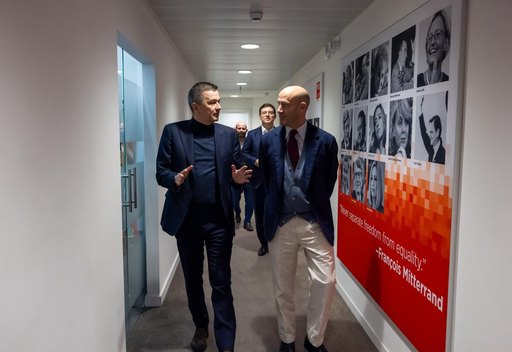 Grindeanu, discuţii cu partenerii din conducerea Partidului Socialist European despre urgenţa aplicării măsurilor pentru a proteja populaţia şi mediul de afaceri: Am susţinut necesitatea clarǎ de a continua o formulă de guvernare pro-europeană 