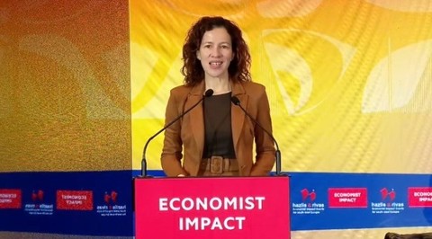 Conferinţa The Economist – Roxana Mînzatu: Viziunea noastră în 2026 constă în faptul că ne luăm în propriile mâini prezentul şi viitorul/ Am ajuns într-o situaţie de dependenţe periculoase care ne-au lăsat expuşi în faţa unor situaţii complicate
