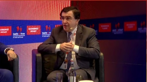Conferinţa The Economist - Cristian Erbaşu: Pentru noi, companiile din construcţii, este o mare provocare această perioadă, din perspectiva sumelor investite şi nu numai. Avem probleme critice în ceea ce priveşte forţa de muncă