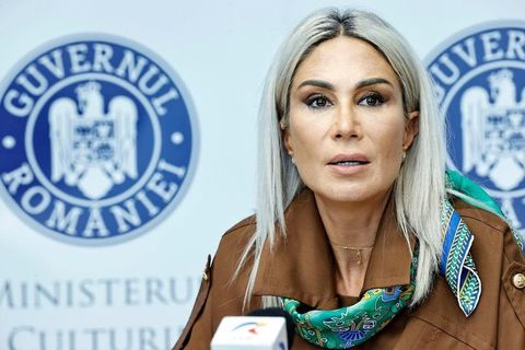 Raluca Turcan: Nu am avut nicio îndoială că, mai devreme sau mai târziu, această piesă de tezaur va fi recuperată / Specialişti  cu o reputaţie profesională ireproşabilă din domeniul muzeal au fost atacaţi şi denigraţi din cauza unor hoţi!