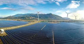 Bolojan: Energia, unul dintre domeniile esenţiale / Avem reţele blocate de proiecte speculative, companii de stat cu indicatori de performanţă nerelevanţi, o piaţă afectată de volatilitate / Cinci direcţii de acţiune 