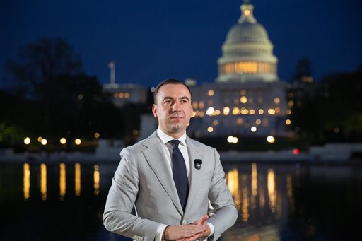 Bogdan Ivan: Investiţii de 3,5 miliarde de euro în producţia şi transportul de energie şi gaze naturale, negociate la Washington

