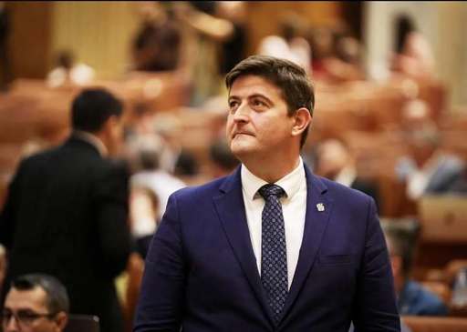 Deputatul Alexandru Dimitriu (USR): Guvernul NU este demis automat la 45 de zile după retragerea PSD de la guvernare. Este doar un narativ fals, împins de pesedişti / Ştiu foarte bine că nu au voturile necesare pentru a dărâma Guvernul Bolojan