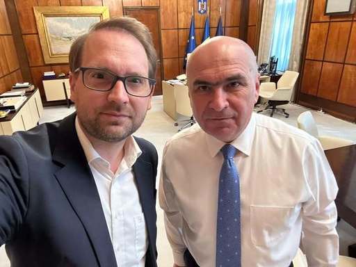 Domnic Fritz: Să fie clar ce înseamnă o moţiune de cenzură în acest moment: luni de instabilitate politică / România nu-şi permite haosul pe care îl pregătesc PSD şi AUR. Nu au nicio remuşcare pentru ceea ce le fac românilor / Nu ne intimidează