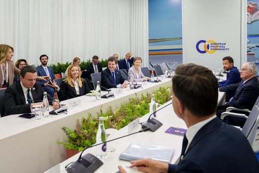 Nicuşor Dan a co-prezidat discuţia despre dezinformare şi ameninţǎri hibride, împreunǎ cu Preşedintele Muntenegrului: Dezinformarea, atacurile cibernetice şi ingerinţele externe sunt ameninţări interconectate, impun un răspuns european coordonat
