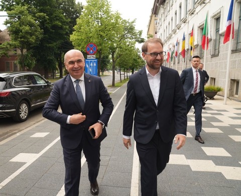 Fritz, după întâlnirea cu Bolojan:  Vom merge cu aceeaşi poziţie la consultările de la Cotroceni că orice formă de guvernare în care PSD se regăseşte nu va fi susţinutǎ
