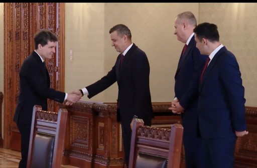 Consultări oficiale, la Palatul Cotroceni - Preşedintele Nicuşor Dan discută cu partidele parlamentare, pentru nominalizarea unui premier, după demiterea Guvernului Bolojan prin moţiune de cenzură / Cu ce mandat merg partidele