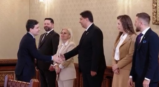 Consultări la Cotroceni – Liderul Uniţi pentru România: Salut iniţiativa domnului preşedinte; este o întărire a Parlamentului, a statutului pe care deputaţii şi senatorii îl au / Discuţia a pornit de la analiza programului actual de guvernare - VIDEO