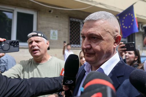Sorin Grindeanu: Retragerea de la conducerea Armatei Române ar fi gestul firesc al unui militar aflat în situaţia generalului Vlad Gheorghiţă / România nu îşi permite astfel de incertitudini la vârful structurilor de apărare