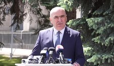 UPDATE - Bolojan afirmă că luni, cel mai probabil, va exista o discuţie cu Eugen Tomac, iar ulterior PNL va decide în privinţa guvernului propus de acesta