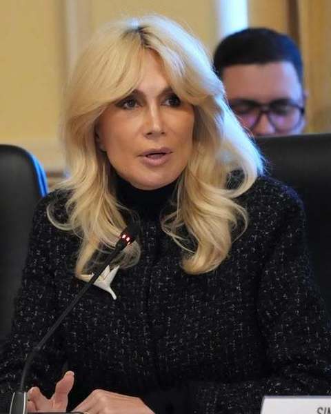 ADRIAN VEŞTEA, DESEMNAT PREMIER - Raluca Turcan (PNL): Votanţii preşedintelui Nicuşor Dan se întreabă astăzi dacă  România Onestă se poate construi pornind de la trădări şi lipsa de loialitate 