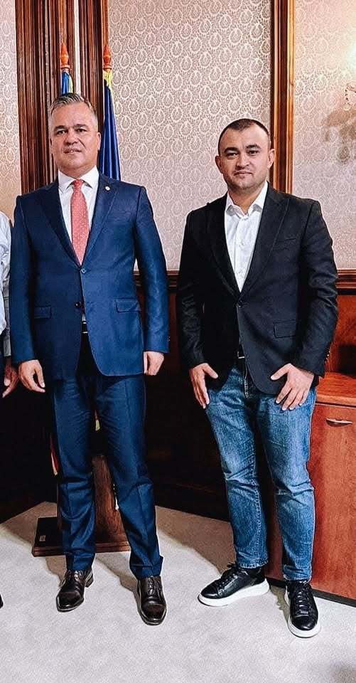 ADRIAN VEŞTEA, DESEMNAT PREMIER - Deputatul Alexandru Popa (PNL): Îl susţin pe Adrian Veştea pentru funcţia de prim-ministru. România are nevoie de lideri care îşi asumă responsabilitatea şi care pun interesul ţării mai presus de orice calcul politic