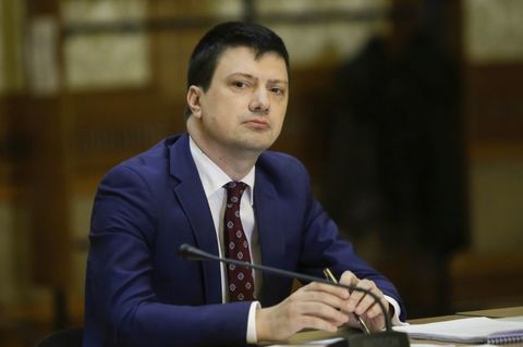CABINETUL VEŞTEA - Ionuţ Vulpescu, apropiat de Ion Iliescu, propus de PSD pentru al treilea mandat la Cultură

