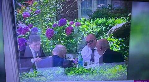 Eugen Tomac, explicaţii despre fotografia în care şeful SPP Lucian Pahonţu apare la masă alături de preşedintele Nicuşor Dan: Era pur şi simplu, între două întâlniri oficiale, o socializare în jurul unei mese. Au o relaţie strict insittuţională