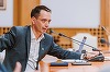 Csoma Botond: Nicuşor Dan văd că a intrat un pic într-o pasivitate. Nu spun că s-a izolat la Palatul Cotroceni, dar a devenit mai pasiv / Ar putea interveni să-i mai sune pe liderii politici, să-i mai întrebe ce mai fac