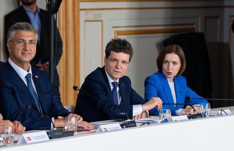 Preşedintele Nicuşor Dan, despre cum văd liderii UE blocajul în formarea guvernului: Nu e o criză singulară în Europa. E importantă linia roşie pe care eu am trasat-o, că păstrăm direcţia pro-occidentală 