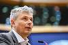 Virgil Popescu: Putem valorifica uriaşul potenţial al inteligenţei artificiale fără a face compromisuri în privinţa siguranţei şi a încrederii cetăţenilor