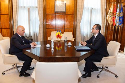 Premierul Vasile Tofan spune că a discutat cu Ilie Bolojan la Bucureşti despre numirea lui Claudiu Năsui în guvernul de la Chişinău