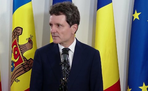 Nicuşor Dan: Cred că conştientizăm cu toţii că ar fi fost bine ca varianta Tomac să treacă şi să nu facem toată această echilibristică. Imediat, la 1 septembrie, o să avem o nouă consultare. E mult mai probabil un guvern cu miniştri politici