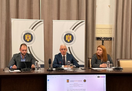Preşedintele Autorităţii Electorale Permanente, Adrian Ţuţuianu, s-a întâlnit cu reprezentanţii partidelor politice parlamentare şi ai grupurilor parlamentare pe tema proiectului legii partidelor politice
